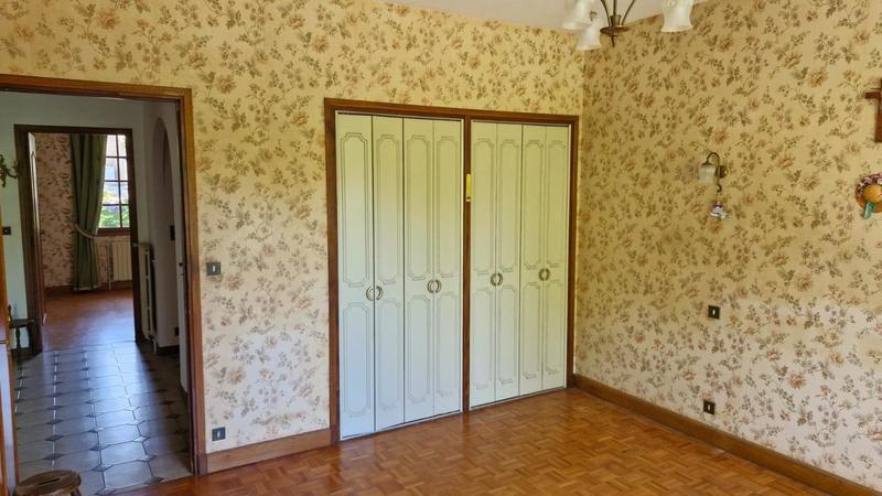 Maison - 226 m² - 7 pièces