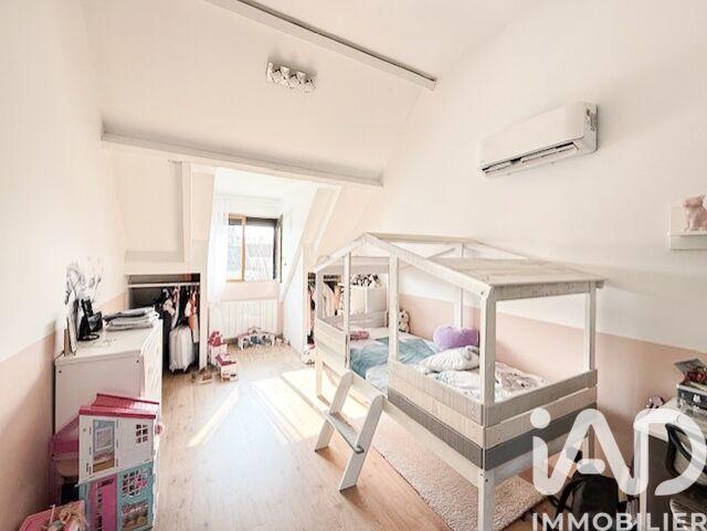 Maison - 147 m² - 8 pièces