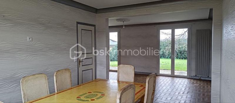 Maison traditionnelle - 171 m² - 8 pièces