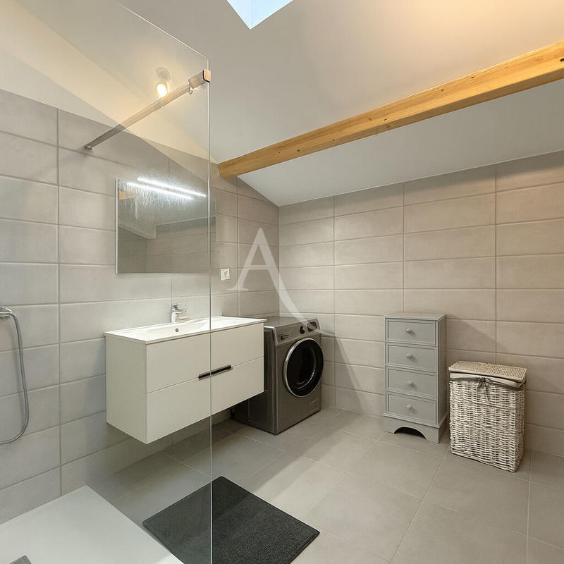 Appartement - 95 m² - 4 pièces