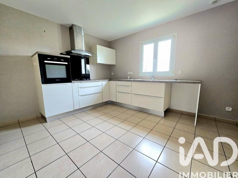 Maison - 92 m² - 5 pièces