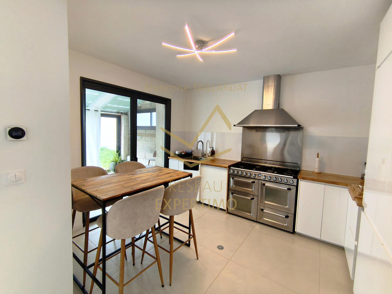 Maison - 118 m² - 5 pièces