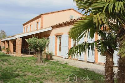 Maison - 335 m² - 11 pièces