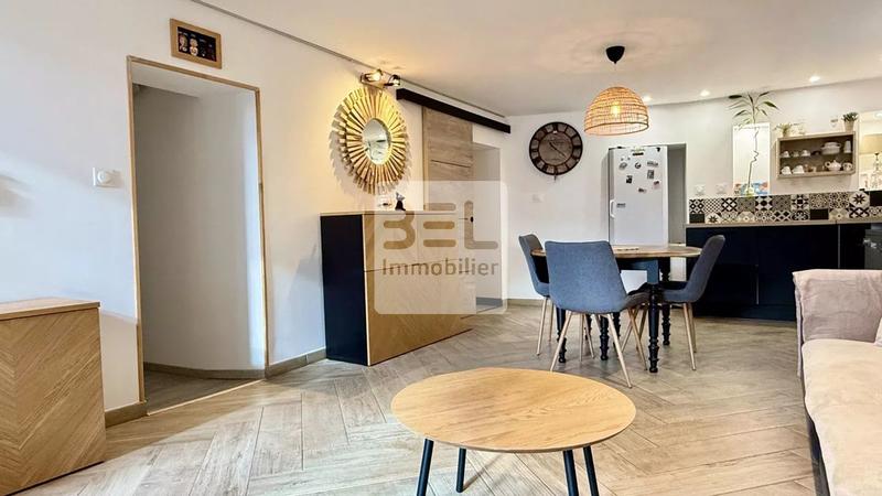 Maison de village - 197 m² - 3 pièces