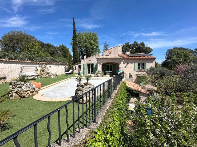 Maison - 110 m² - 4 pièces