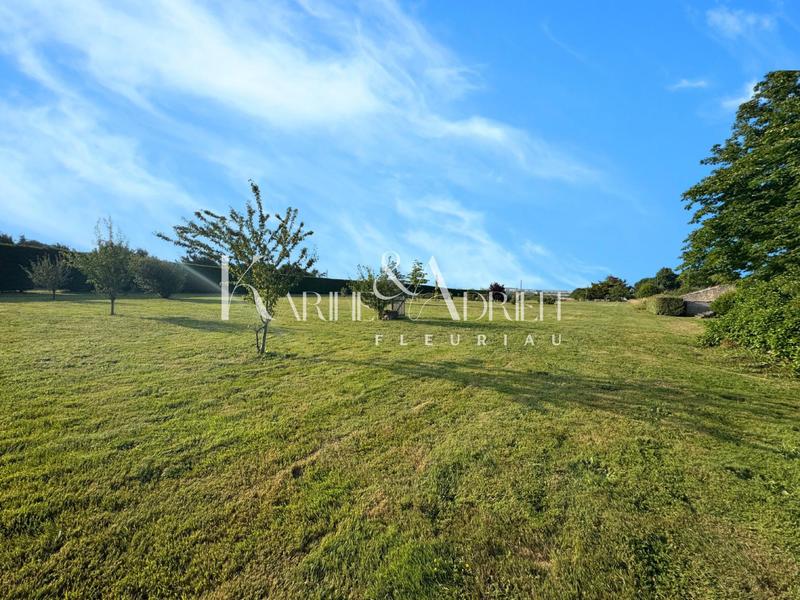 Maison - 216 m² - 7 pièces