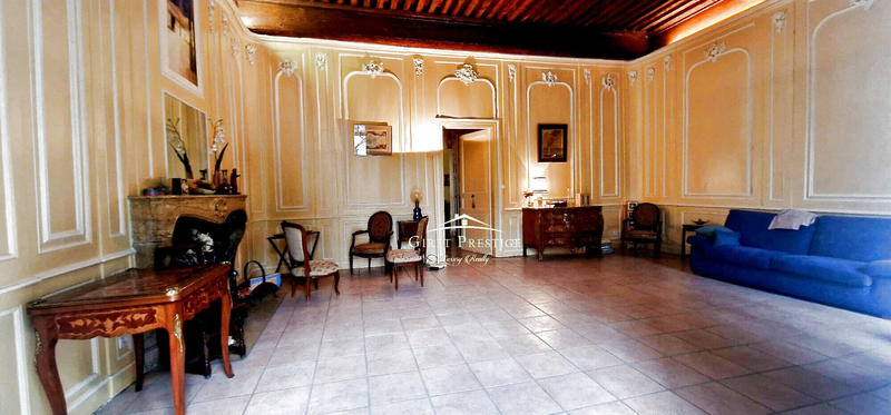 Maison - 519 m² - 14 pièces