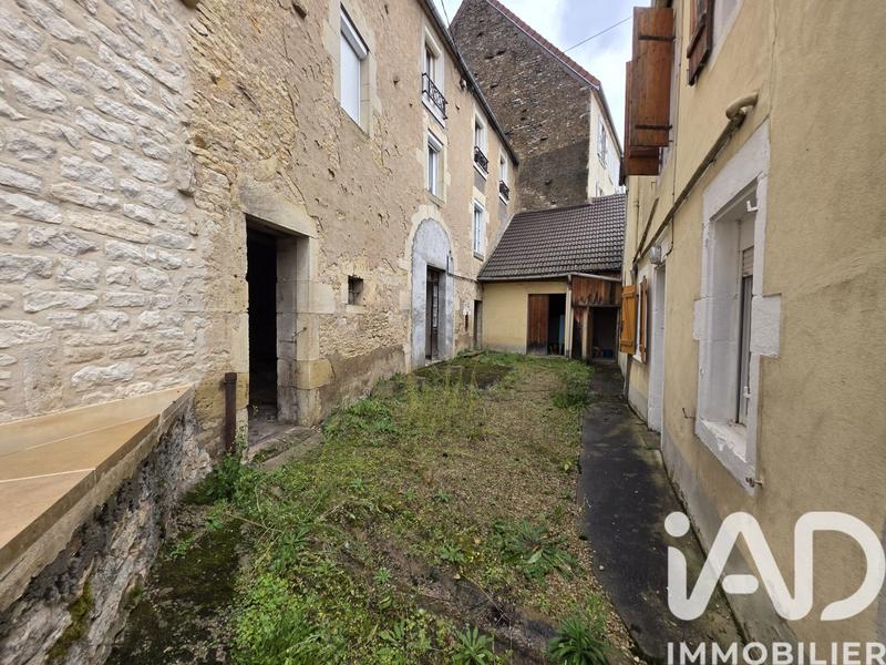 Maison de village - 89 m² - 5 pièces