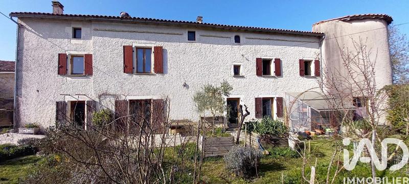 Ferme - 211 m² - 8 pièces