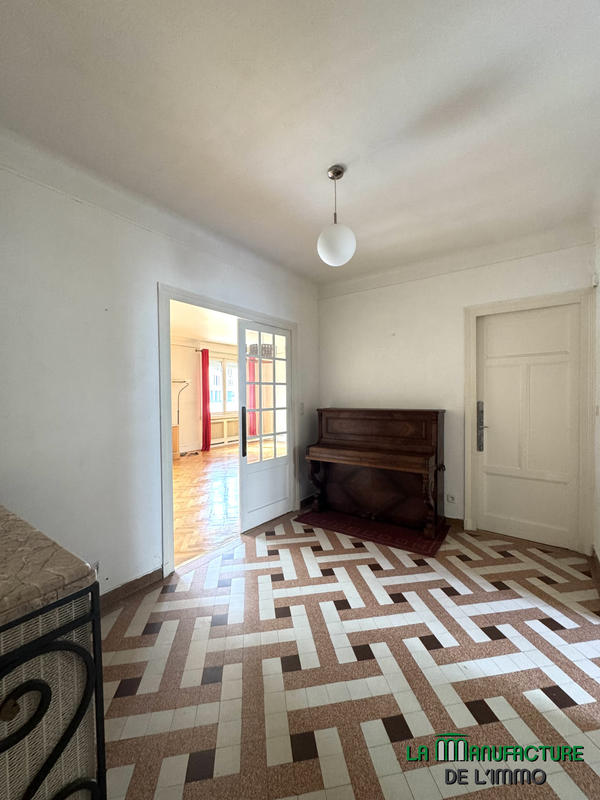 Appartement - 102 m² - 4 pièces