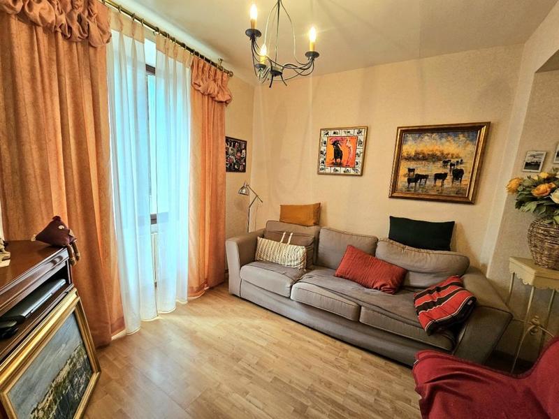 Propriété - 390 m² - 15 pièces