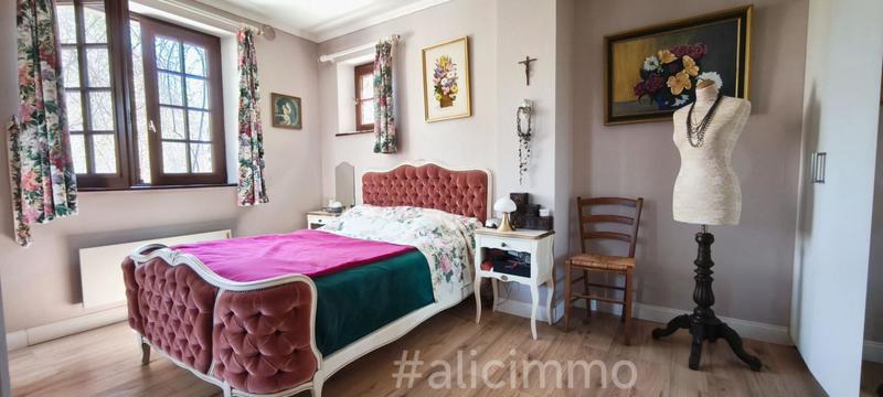 Maison - 182 m² - 7 pièces