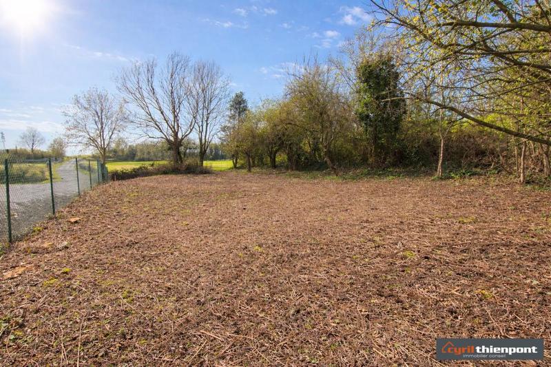 Terrain constructible - 824 m²