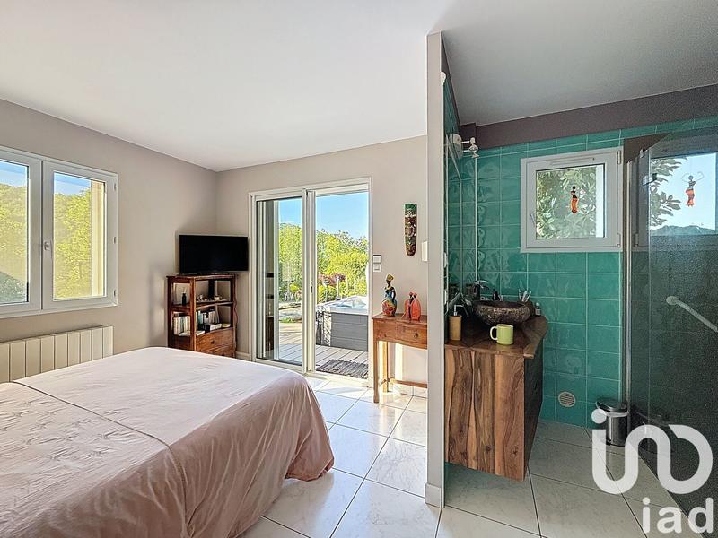 Maison - 171 m² - 7 pièces