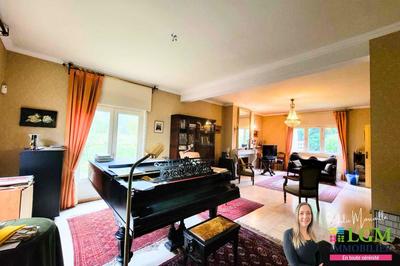 Maison - 190 m² - 5 pièces