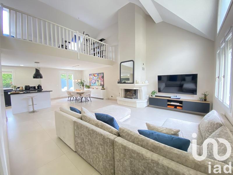 Maison - 165 m² - 6 pièces