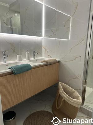 Appartement - 70 m² - 3 pièces