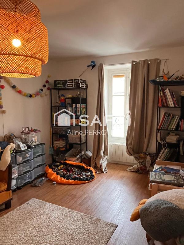 Maison - 90 m² - 4 pièces