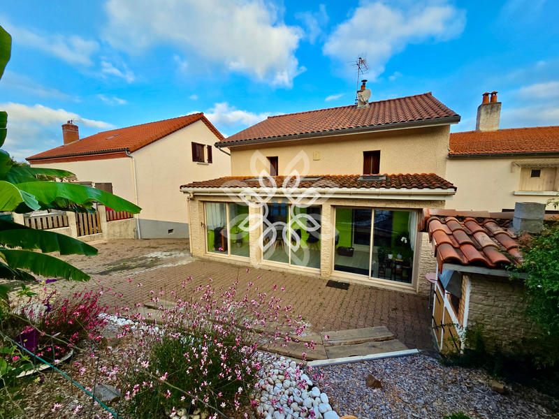 Maison - 140 m² - 7 pièces