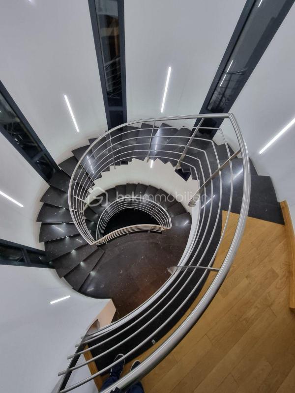 Demeure - 570 m² - 10 pièces