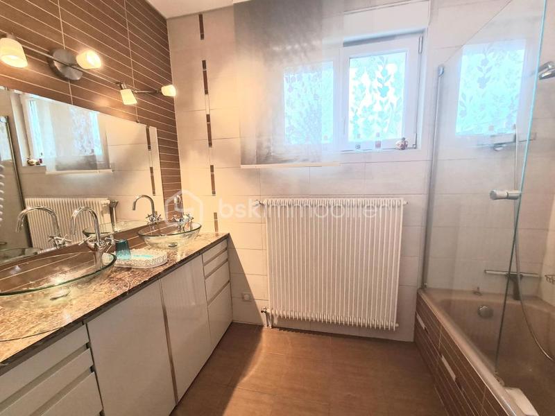 Maison - 88 m² - 4 pièces