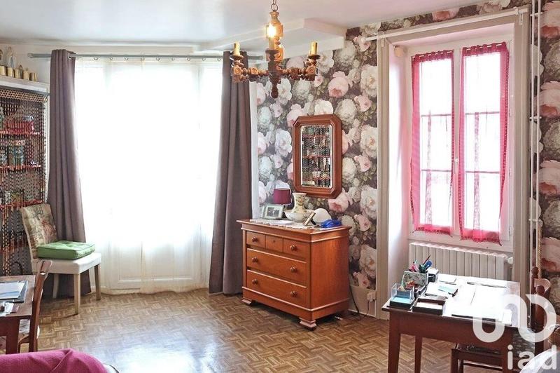 Maison - 220 m² - 9 pièces