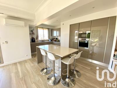 Appartement - 99 m² - 4 pièces