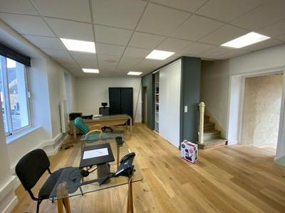 Local d'activité / Entrepôt - 115 m²