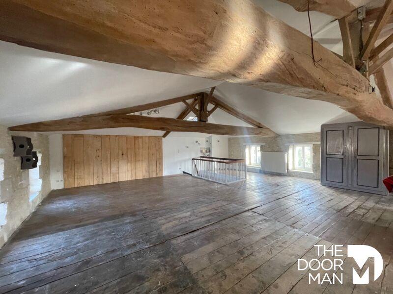 Maison en pierre - 246 m² - 10 pièces