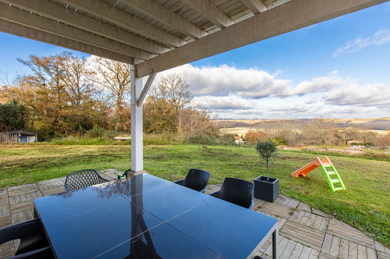 Maison - 142 m² - 6 pièces