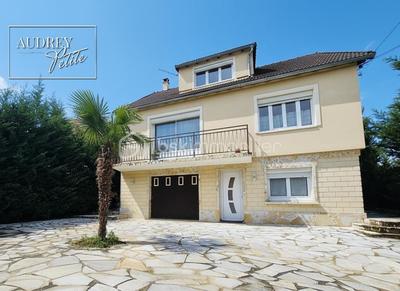 Maison - 148 m² - 7 pièces