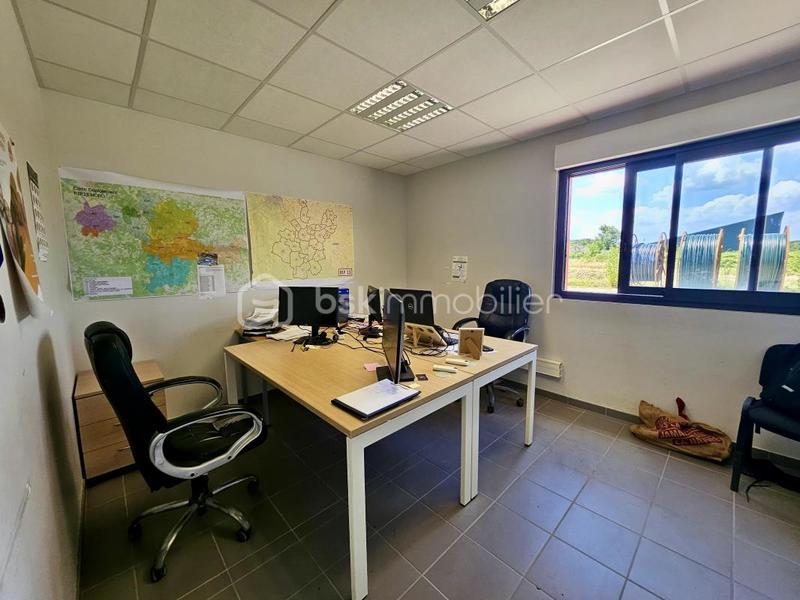 Local d'activité / Entrepôt - 354 m² - 3 pièces