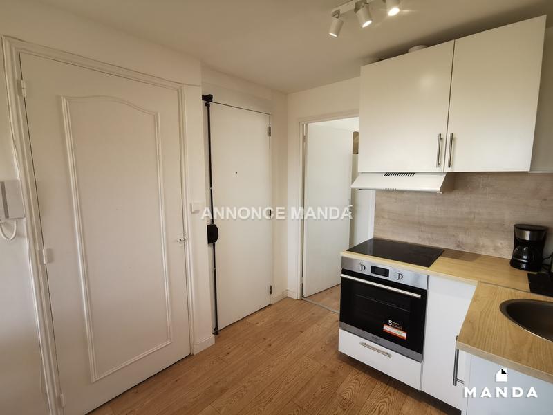 Chambre - 10 m² - 5 pièces