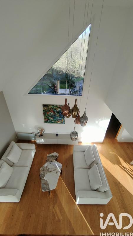 Maison - 180 m² - 6 pièces