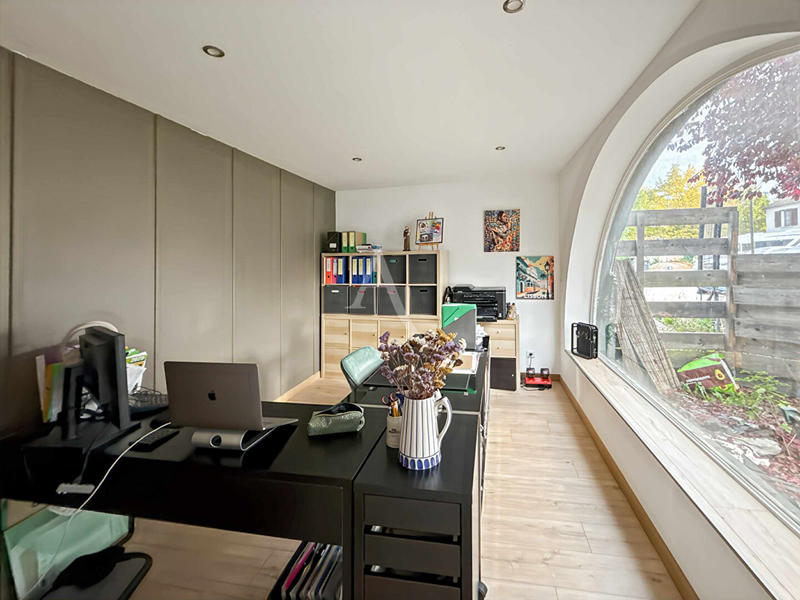 Maison - 211 m² - 8 pièces