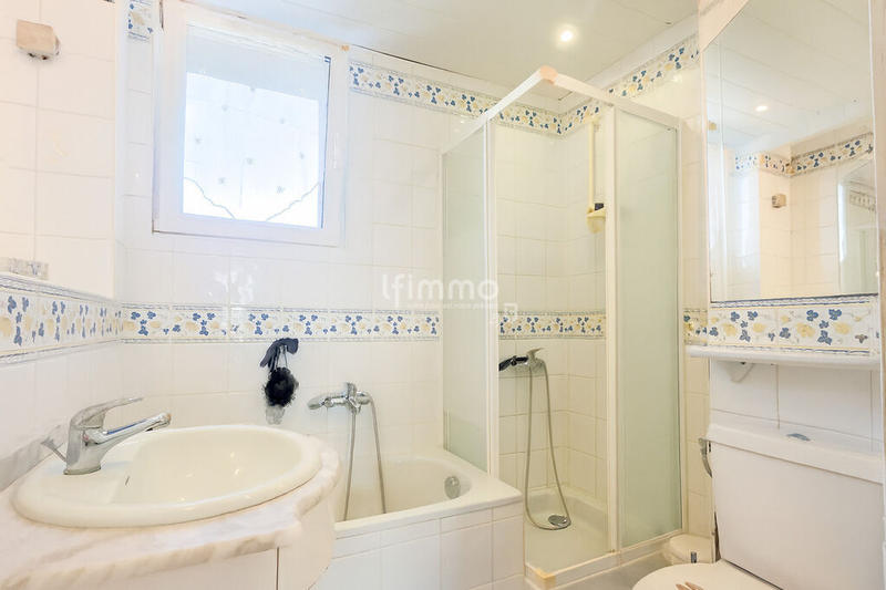 Maison - 80 m² - 5 pièces