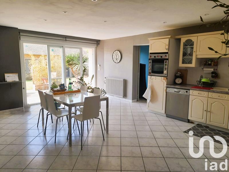 Maison - 210 m² - 8 pièces