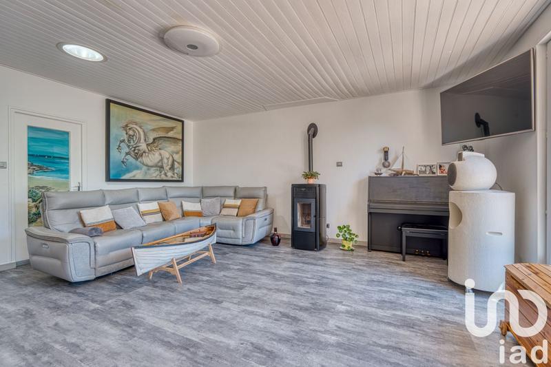 Maison - 232 m² - 10 pièces