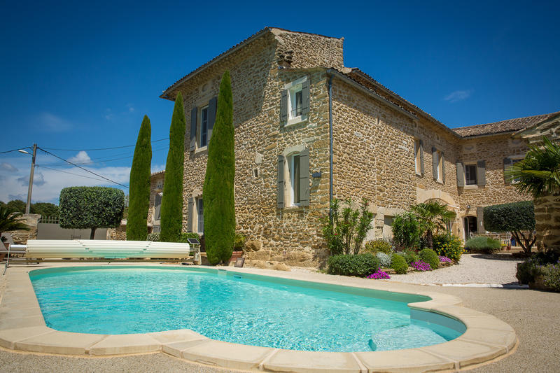 Mas - 425 m² - 14 pièces