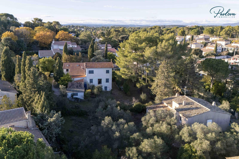 Maison traditionnelle - 215 m² - 8 pièces