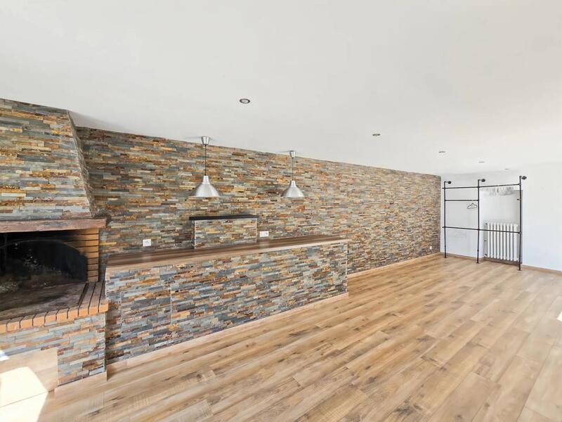 Maison - 800 m² - 18 pièces