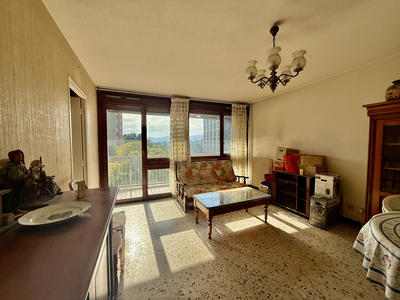 Appartement - 84 m² - 4 pièces