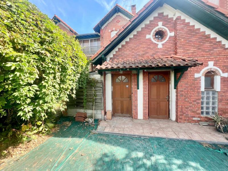 Maison de ville - 380 m² - 12 pièces