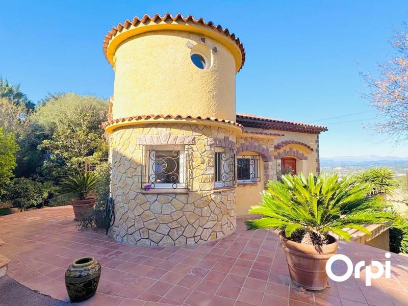 Maison - 173 m² - 5 pièces