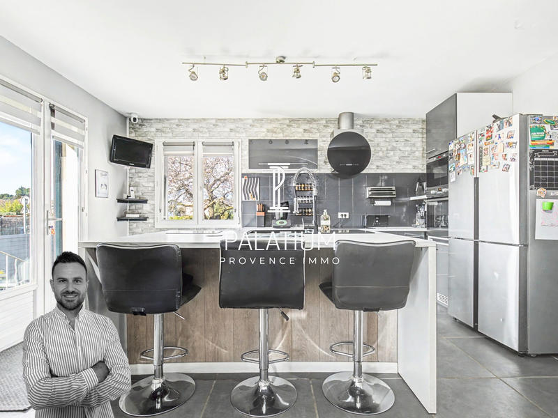 Villa - 100 m² - 3 pièces