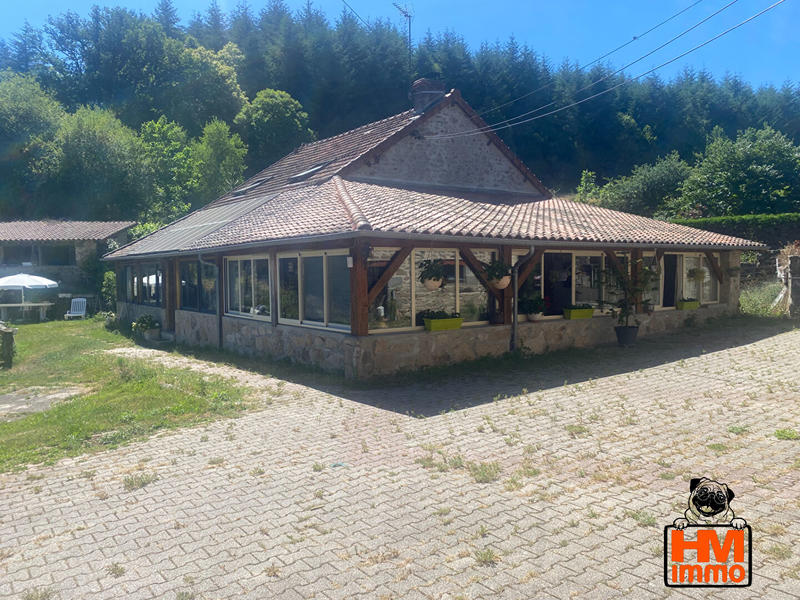 Maison - 162 m² - 8 pièces