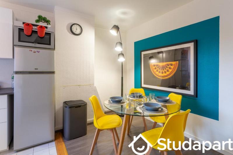 Chambre - 12 m² - 1 pièce