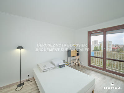 Chambre - 11 m² - 4 pièces