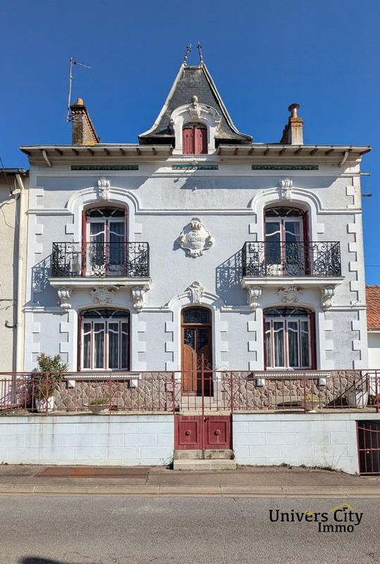 Maison - 135 m² - 6 pièces