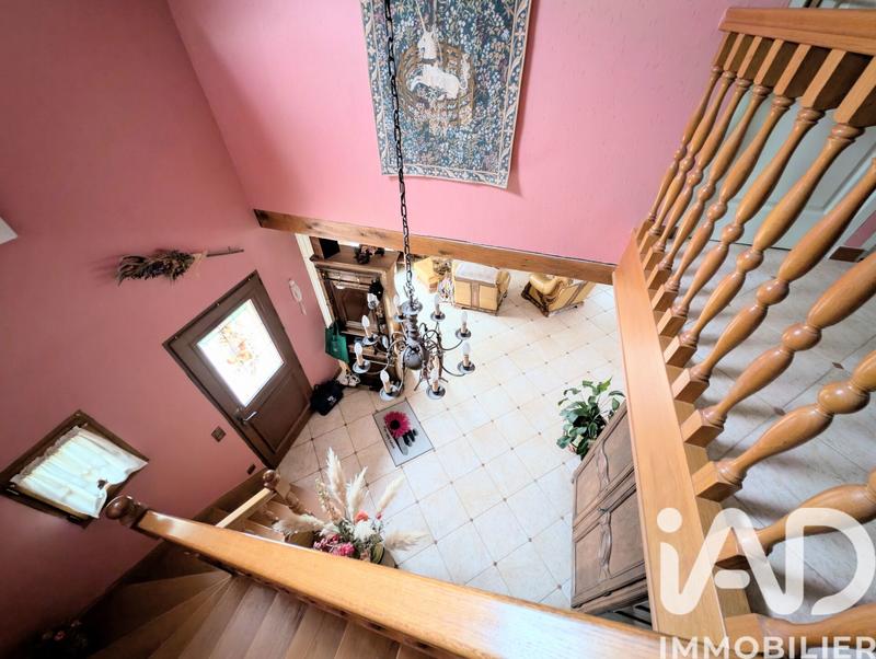 Maison - 201 m² - 7 pièces